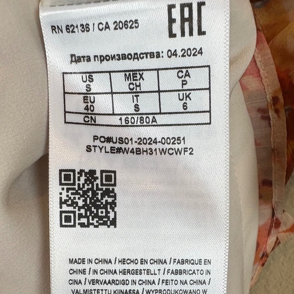 Guess Ferra Daisies Floral Print Short Sleeve Wrap Top w/ Material Belt Tie NWT - Picture 12 of 16